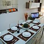 Qawra Bugibba New Modern And Centrally Located アパート *