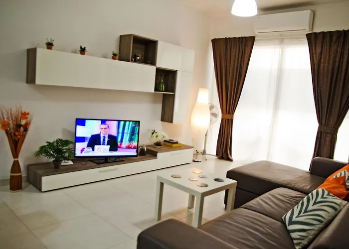 Qawra Bugibba New Modern And Centrally Located Apartment St. Paul's Bay